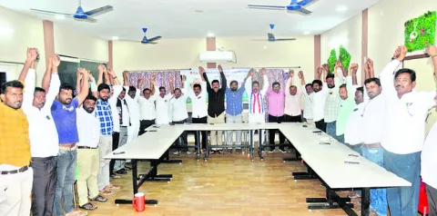 బీసీ బంద్‌కు సహకరించాలి