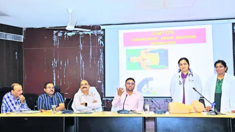 వైద్యసాయం అందేవరకూ  సీపీఆర్‌ చేయాలి