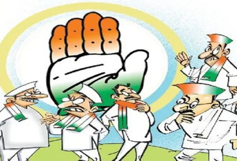 డీసీసీ అధ్యక్ష పీఠానికి పోటాపోటీ