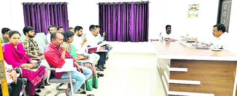 ఇందిరమ్మ ఇళ్ల నిర్మాణాలు వేగవంతం చేయాలి