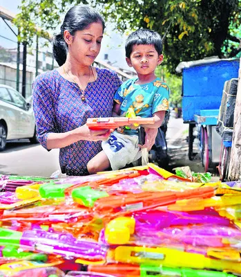 భారీ శబ్దపు టపాసులు నిషేధం 