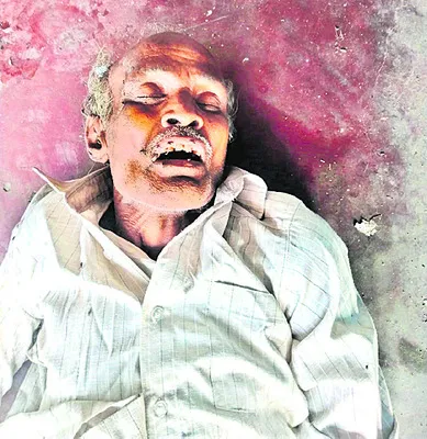 బస్‌షెల్టర్‌లో గుర్తుతెలియని వృద్ధుడి మృతదేహం 