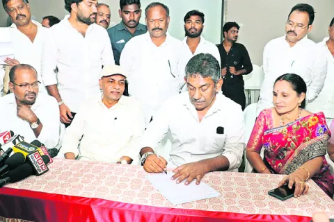బాబుకు ప్రజలు గుణపాఠం చెబుతారు 