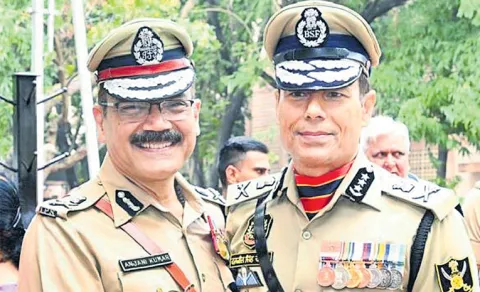 Two Top Officials Reunite After 30 Year