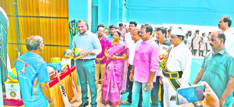 ఆకట్టుకున్న క్రీడా పరికరాల ప్రదర్శన 