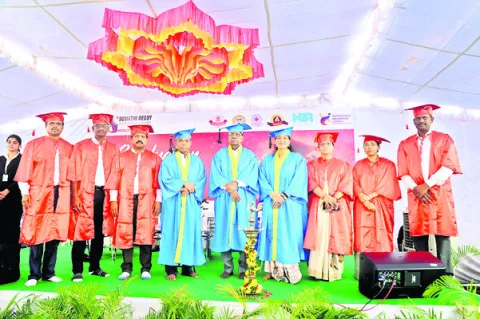 వేగంగా సాంకేతికత అభివృద్ధి 
