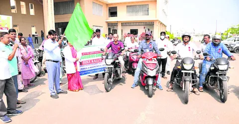 ఇందిరమ్మ ఇళ్ల నిర్మాణం వేగవంతం చేయాలి