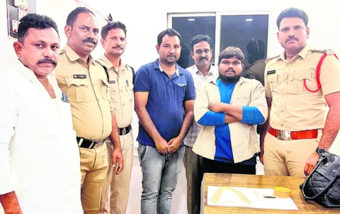బ్యాగ్‌ అప్పగింత 