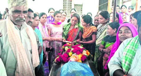 గుమ్మకొండ తండాలో విషాదం 

