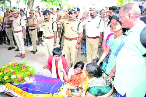 అధికా