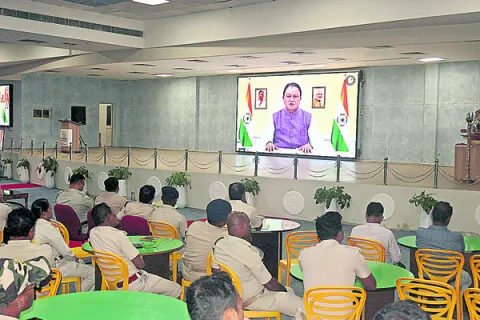 సైబర్‌ మోసాలపై అవగాహన 