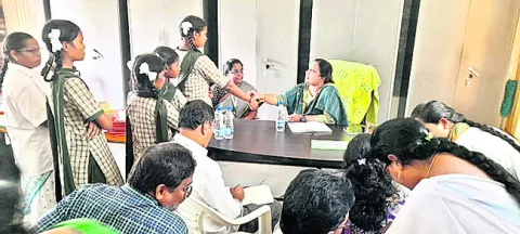పీహెచ్‌సీల ద్వారా  మెరుగైన వైద్య సేవలు
