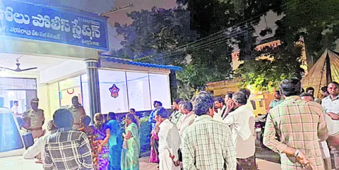 పవన్‌ కల్యాణ్‌ స్పందించకపోవడం బాధాకరం 