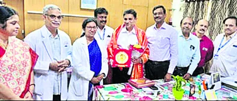 రోగులకు మెరుగైన సేవలందించాలి : డీఎంఈ