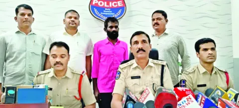 రెండేళ్లకు చిక్కాడు.. 