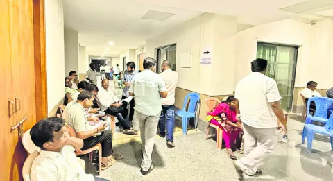మద్యం షాపులకు 1,500 దరఖాస్తులు 