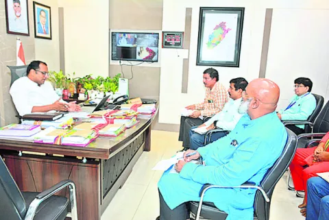 మత్స్యకారులకు లబ్ధి చేకూరేలా ప్రణాళికలు 
