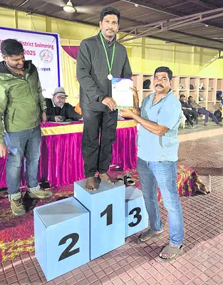 రాష్ట్రస్థాయి స్విమ్మింగ్‌   పోటీల్లో సత్తా
