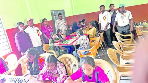 అట్టహాసంగా చెస్‌ పోటీలు