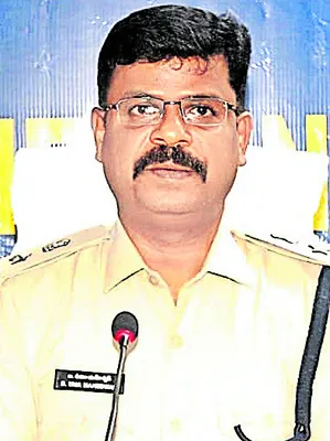 బాణసంచా కాల్చేటప్పుడు జాగ్రత్త ! 