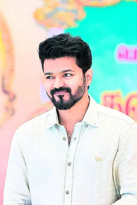 కరూర్‌ బాధితులకు టీవీకే పరిహారం పంపిణీ 