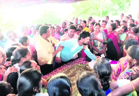 అంతలోనే అనంతలోకాలకు..