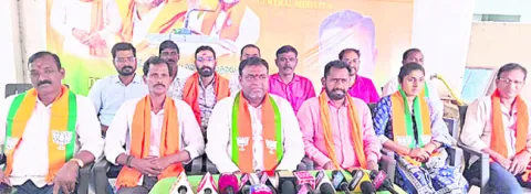 బీసీలను మభ్యపెడుతున్న కాంగ్రెస్‌