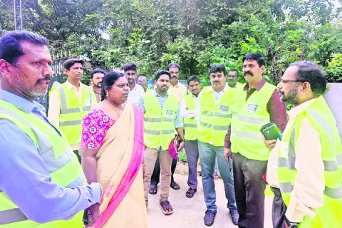 వినియోగదారుల సమస్యలు పరిష్కరిస్తాం