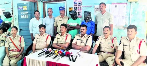 వీడిన హత్య కేసు మిస్టరీ