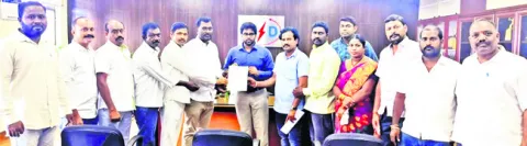 ఆర్టిజన్‌ ఉద్యోగుల డిమాండ్లు పరిష్కరించాలి