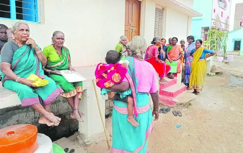 అందని ఆసరా.! 