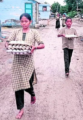 చిట్టి చేతులు.. వెట్టి చాకిరి