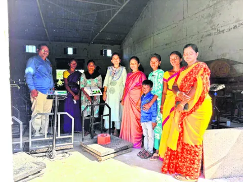 నిబంధనల మేరకు ధాన్యం కొనుగోళ్లు చేపట్టాలి