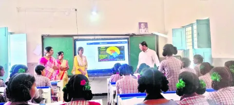 డిజిటల్ తరగతులను సద్వినియోగం చేసుకోవాలి