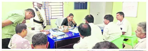 భక్తులకు ఇబ్బందులు లేకుండా చూడాలి 