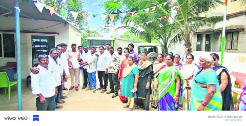 విగ్రహం ధ్వంసం చేసిన వారిని శిక్షించాలి 