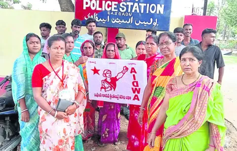 అల్లరి మూకలపై చర్యలు తీసుకోవాలి