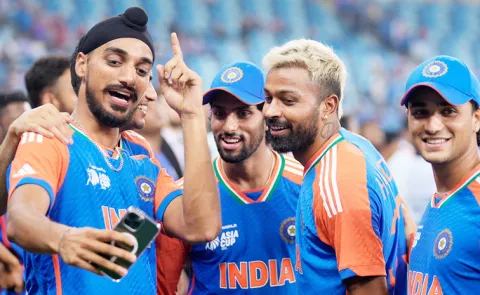 Send a player to collect Asia Cup: Adamant Naqvi responds to BCCI letter