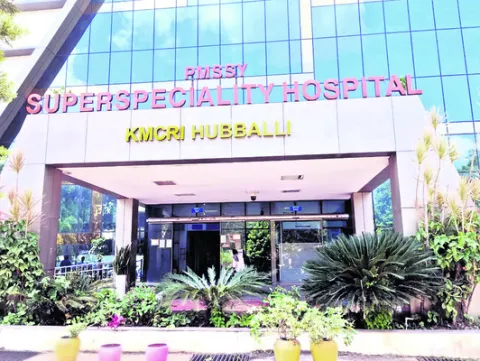 అందరి నోటా మోదీ బిల్డింగ్‌ 