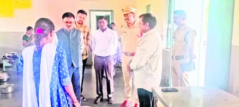 పాఠశాలల ఆకస్మిక తనిఖీ