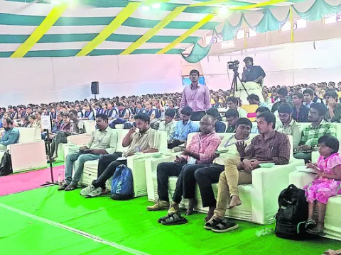 ఉత్సాహంగా క్విసిక్‌ ఫాల్‌ ఉత్సవం 