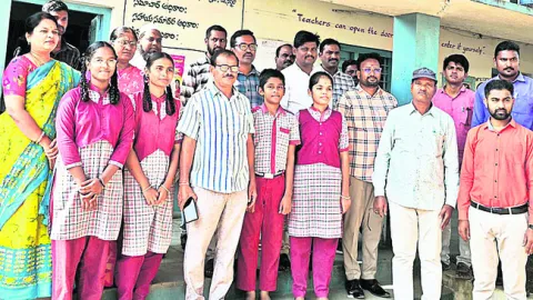 వ్యాసరచన పోటీల్లో విద్యార్థుల ప్రతిభ