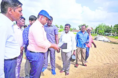 దళారులను నమ్మి మోసపోవద్దు