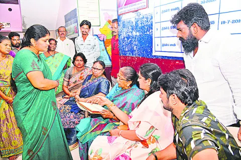 రాష్ట్రంలో ఆటవిక రాజ్యం