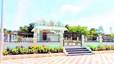 ఎట్టకేలకు వెంకటేశ్వరస్వామి విగ్రహ ప్రతిష్ట