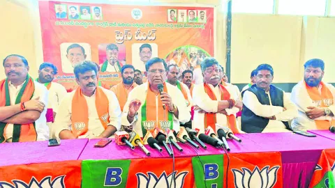 అక్రమ కేసులు పెడితే సహించం..