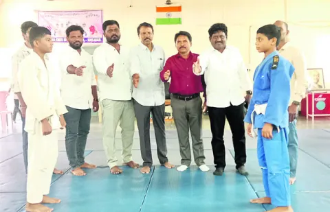 రాష్ట్రస్థాయిలో సత్తా చాటాలి