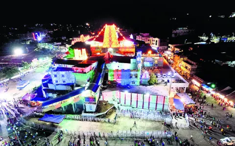 అభివృద్ధి ప్ర‘దాతలు’