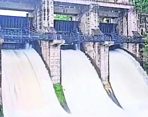 పెరుగుతున్న ‘పెద్దేరు’ 