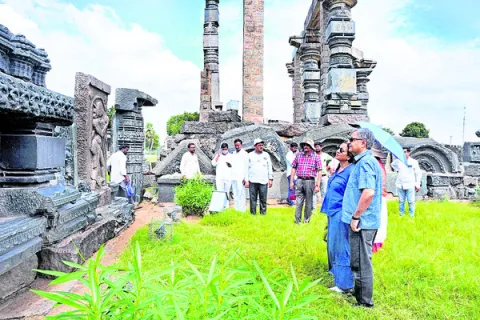 వరంగల్‌లో అద్భుత శిల్ప కళాసంపద 